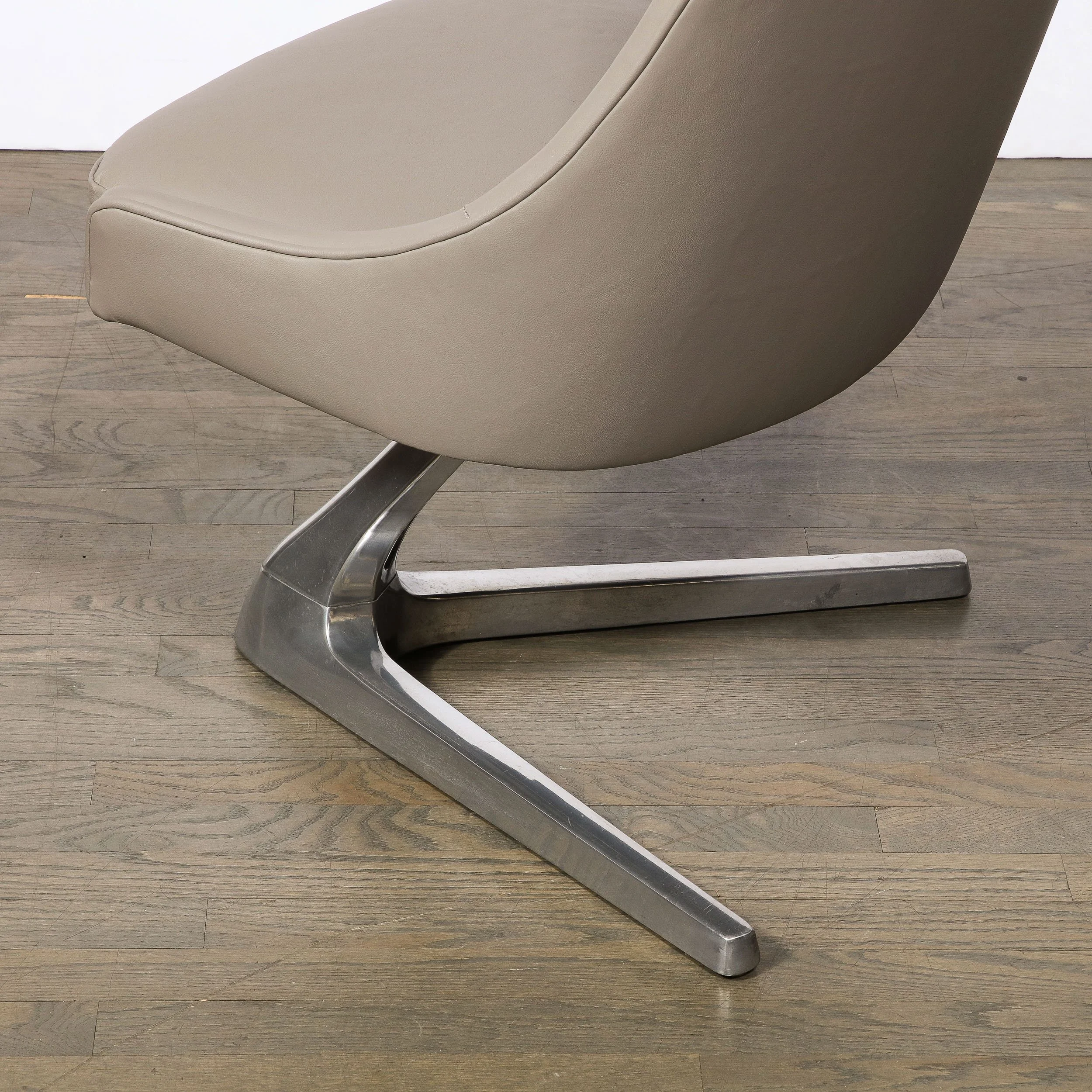 Mid-Century Modernist Vladimir Kagan Chromecraft Sculpta